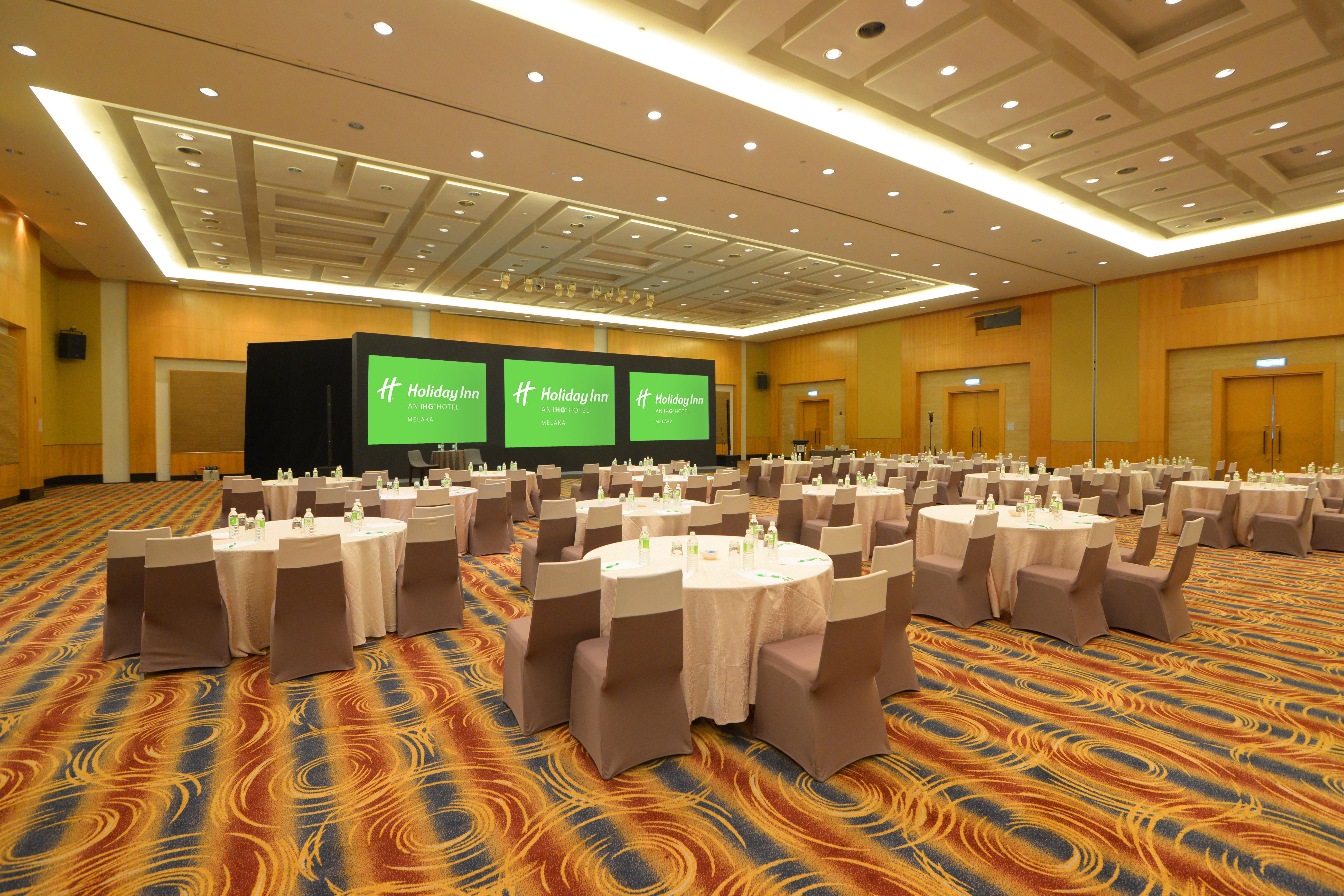 Holiday Inn Melaka By Ihg Eksteriør billede The ballroom
